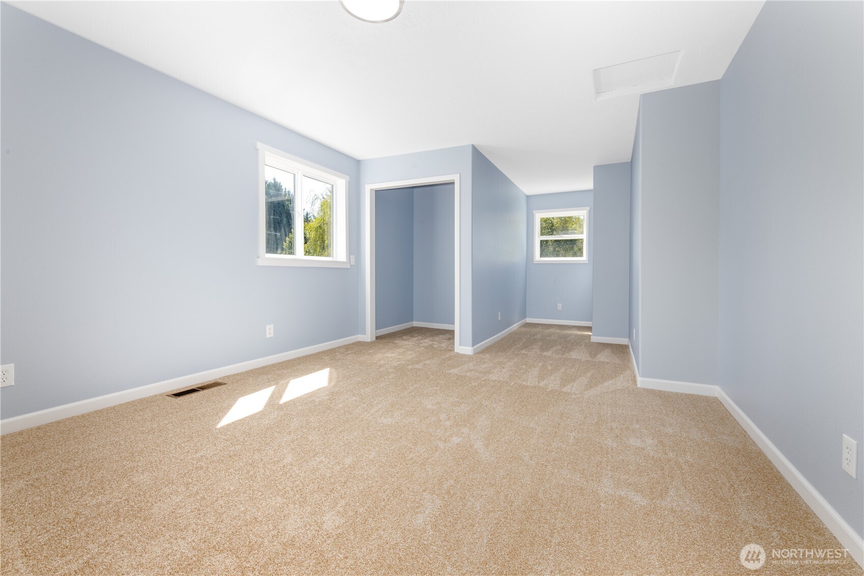 11010 Avondale Road Northeast Redmond, WA 98053 - Photo 19 of 34 Gallery Image 19