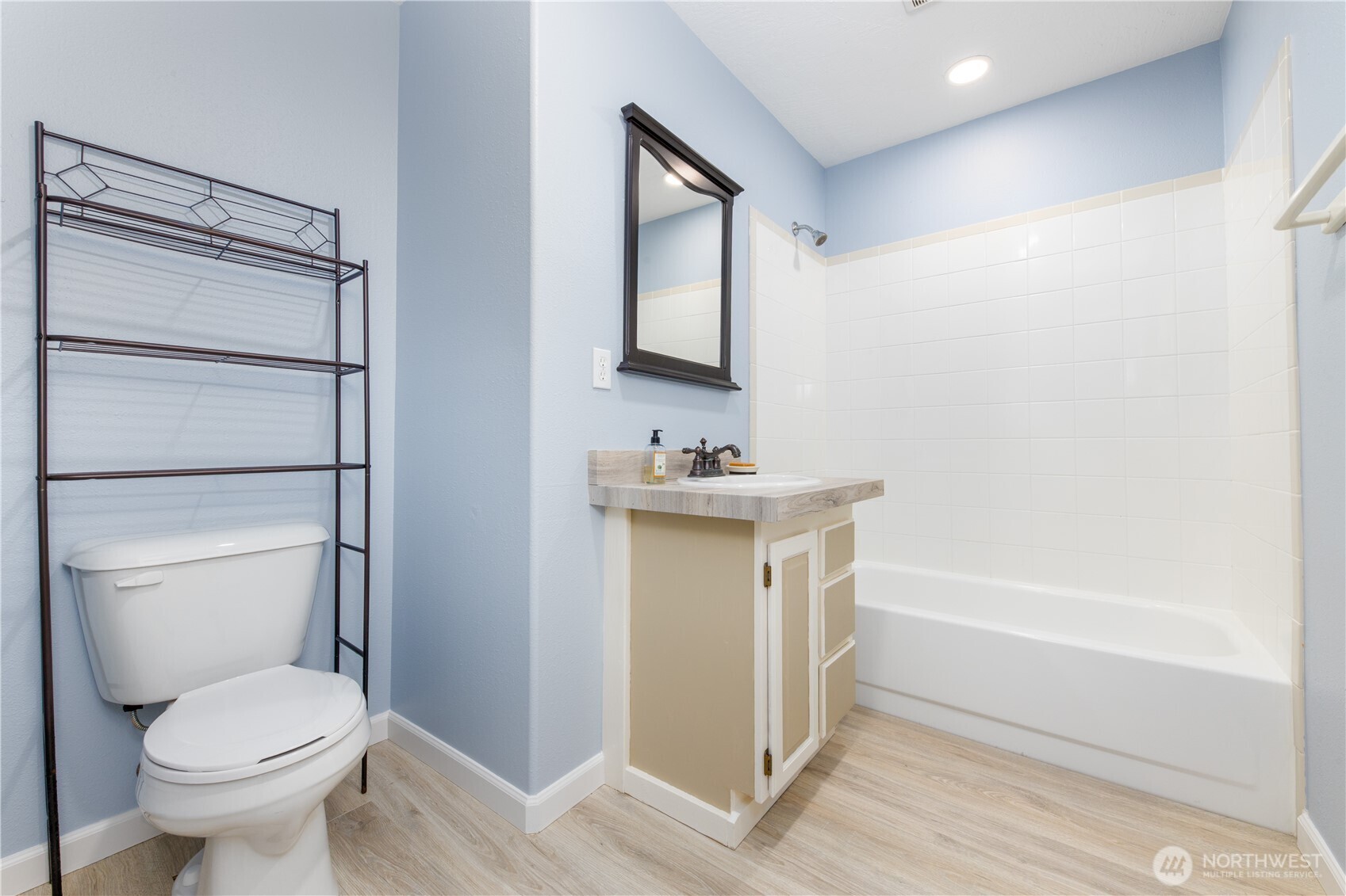 11010 Avondale Road Northeast Redmond, WA 98053 - Photo 21 of 34 Gallery Image 21