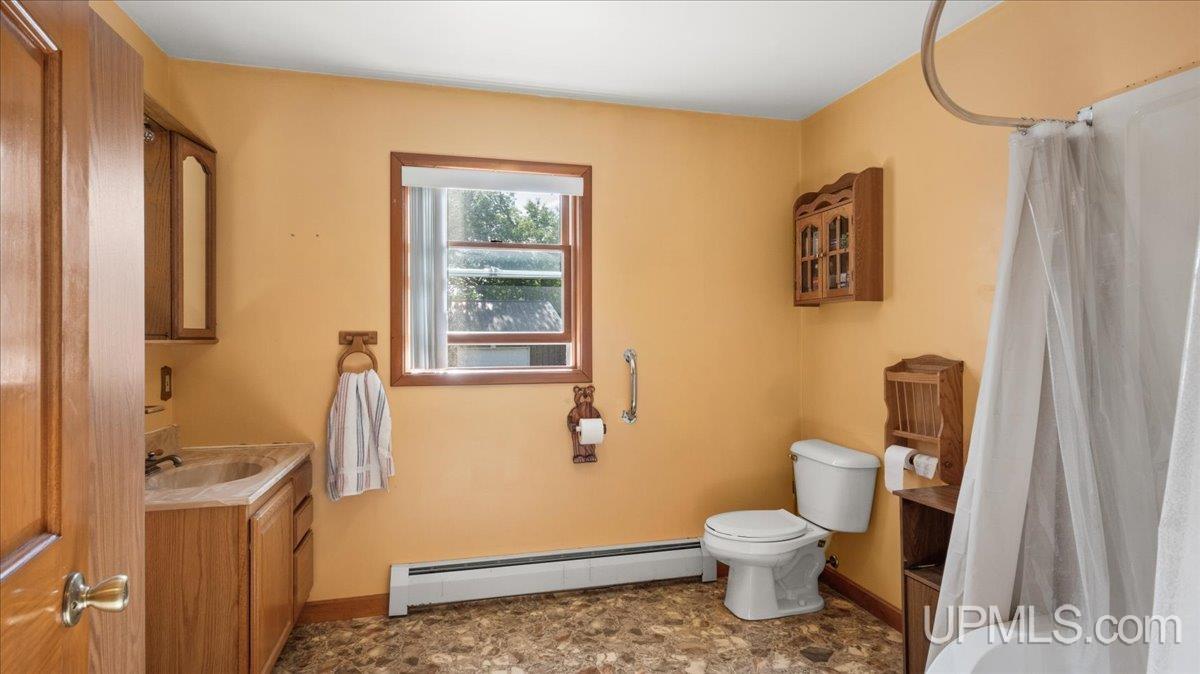 3769 20th Road Gladstone, MI 49837 - Photo 18 of 44