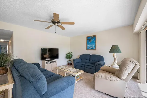 $235,000 | 1600 Northeast Dixie Highway, Unit 3201, Jensen Beach, FL 34957