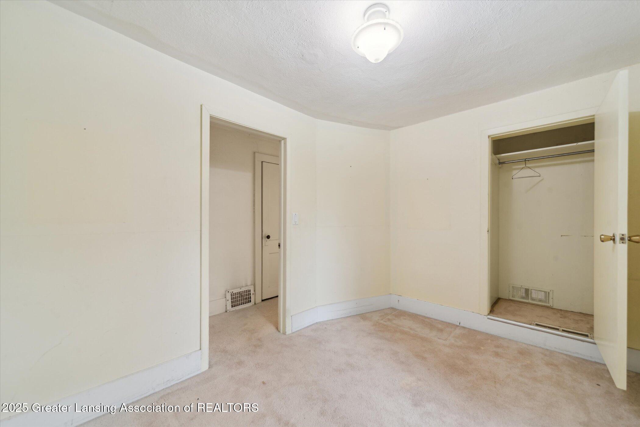12102 Rupp Road Grand Ledge, MI 48837 - Photo 17 of 19 13-12102-Rupp-Rd-Grand-Ledge-MI-48837-Wi