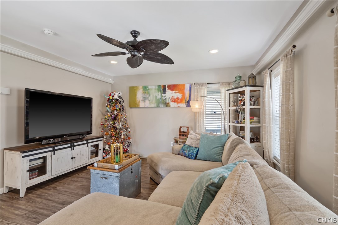 66 East Oneida Street Lysander, NY 13027 - Photo 15 of 41