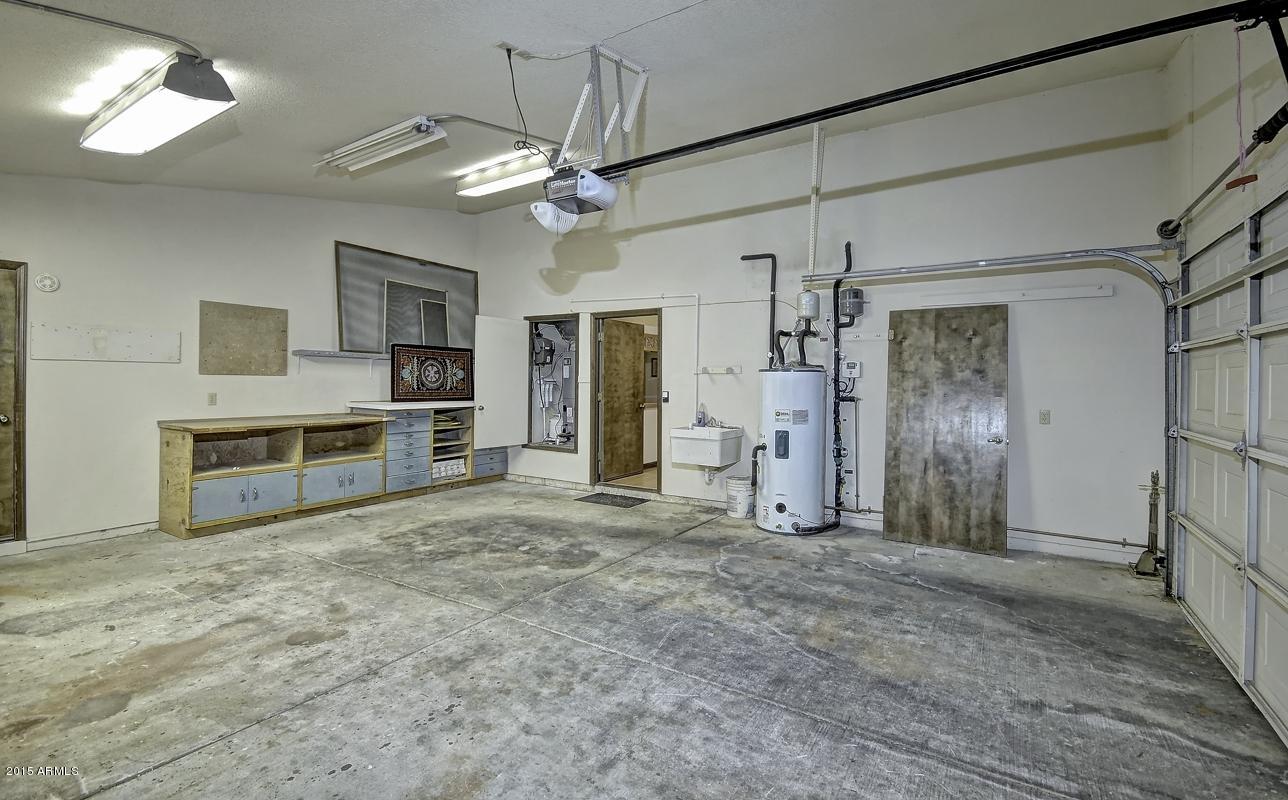 150 Courthouse Butte Road Sedona, AZ 86351 - Photo 15 of 17 _D2X3299-Large Garage-f-MLS8-
