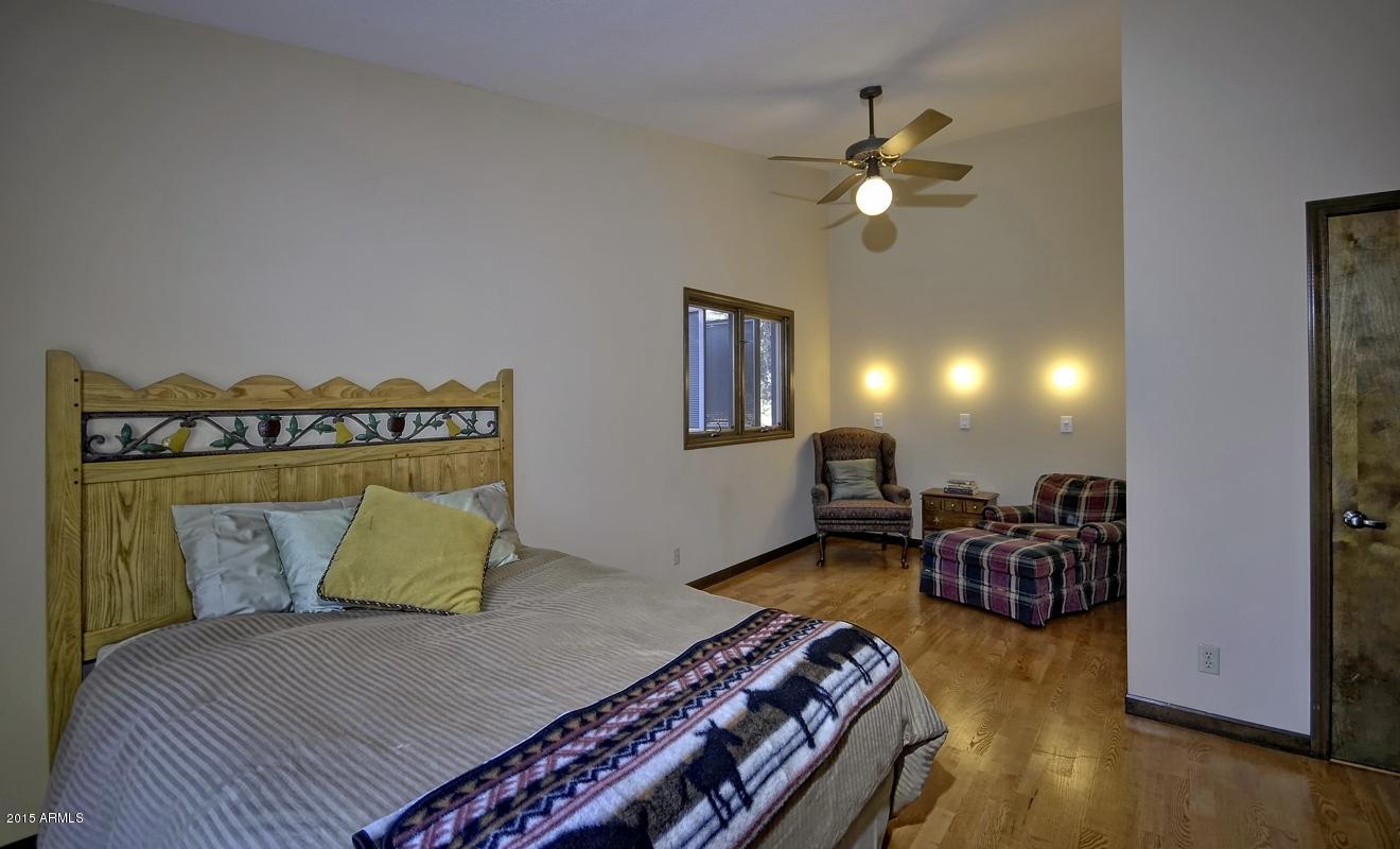 _D2X3212-Master Bedroom-f-MLS8-