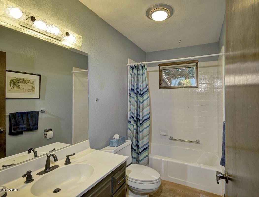 _D2X3239-Bathroom 2-f-MLS8-