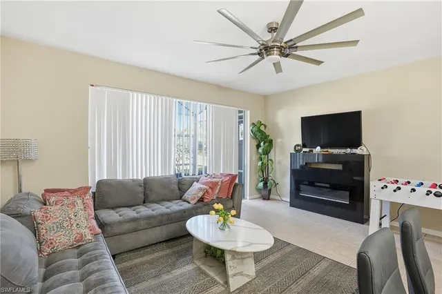 $375,000 | 1013 Hampton Circle, Unit 127, Naples, FL 34105