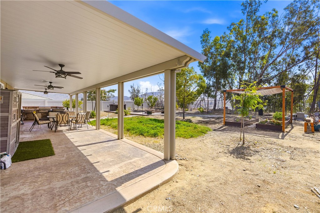 8188 Country Mile Lane Riverside, CA 92507 - Photo 30 of 37