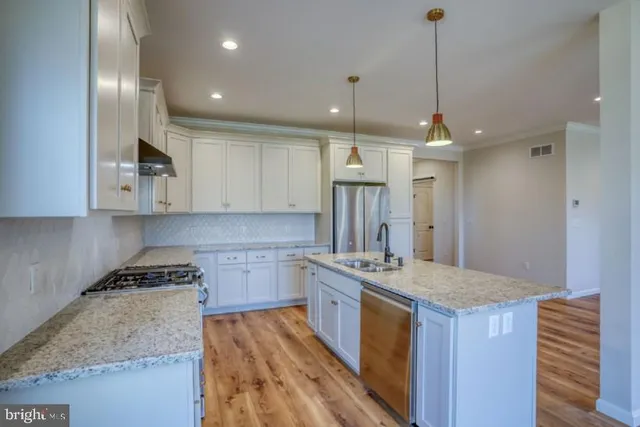 $749,900 | 39 Doc Court, Felton, DE 19943