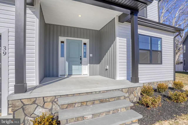 $749,900 | 39 Doc Court, Felton, DE 19943