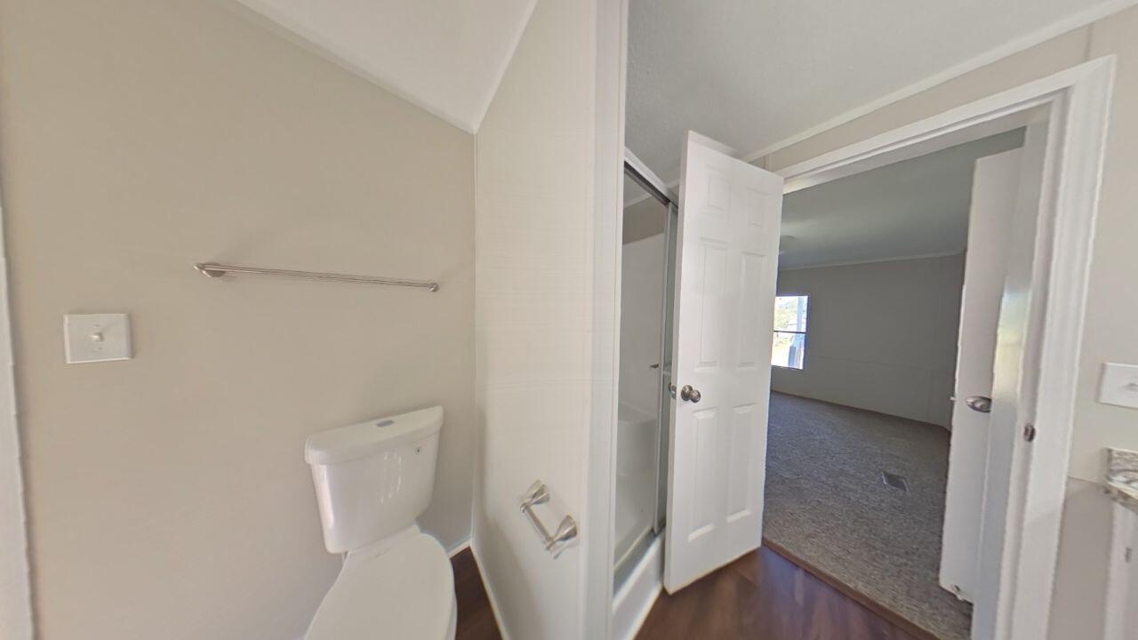 57 McGaha Road LaFayette, GA 30728 - Photo 6 of 13 Primary_Bathroom