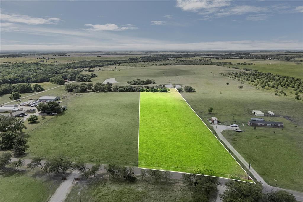 Welcome to 2.7 acres of country living on Holder Road! 