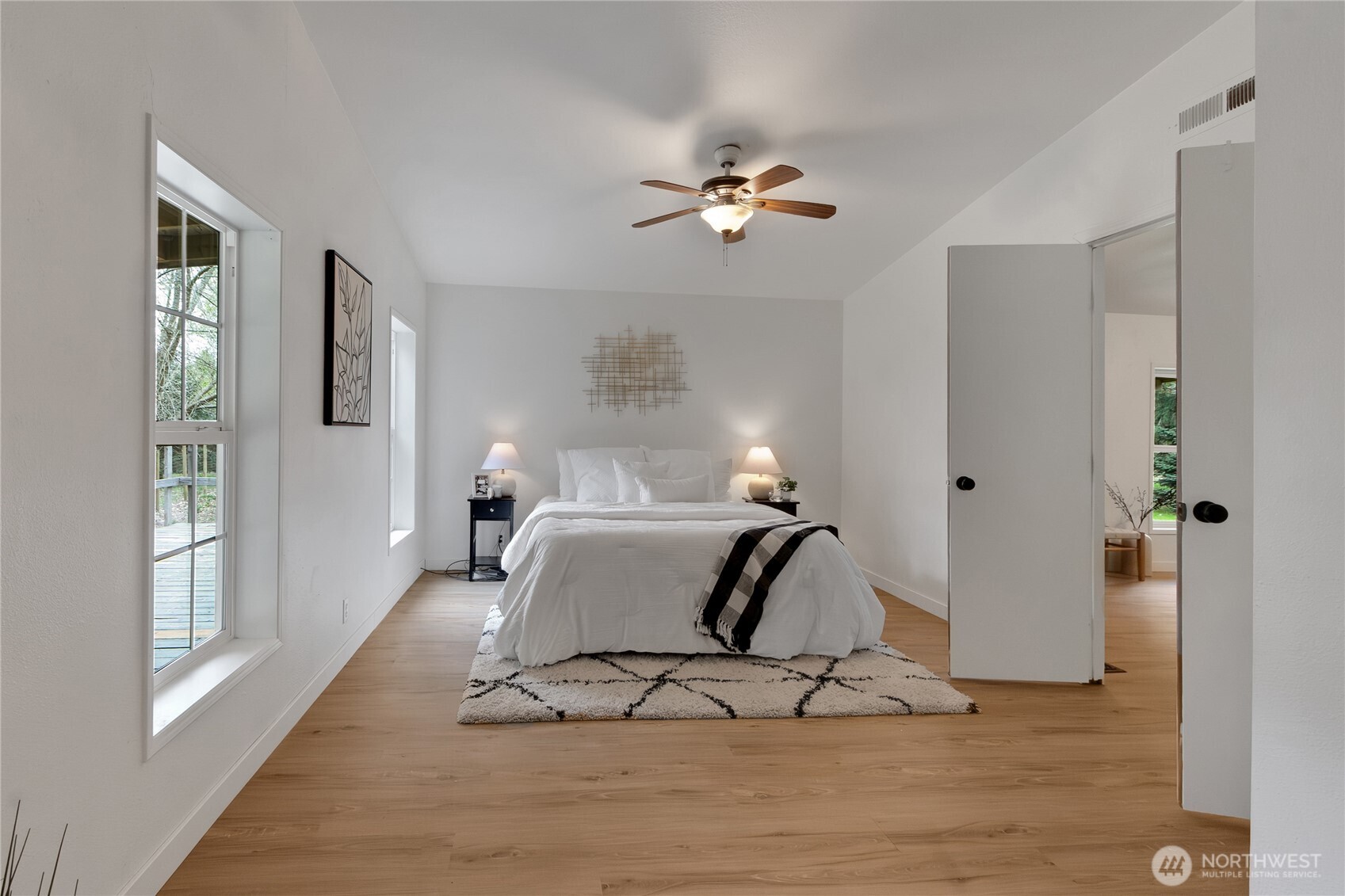 5528 Southwest Paradise Lane Port Orchard, WA 98367 - Photo 17 of 34