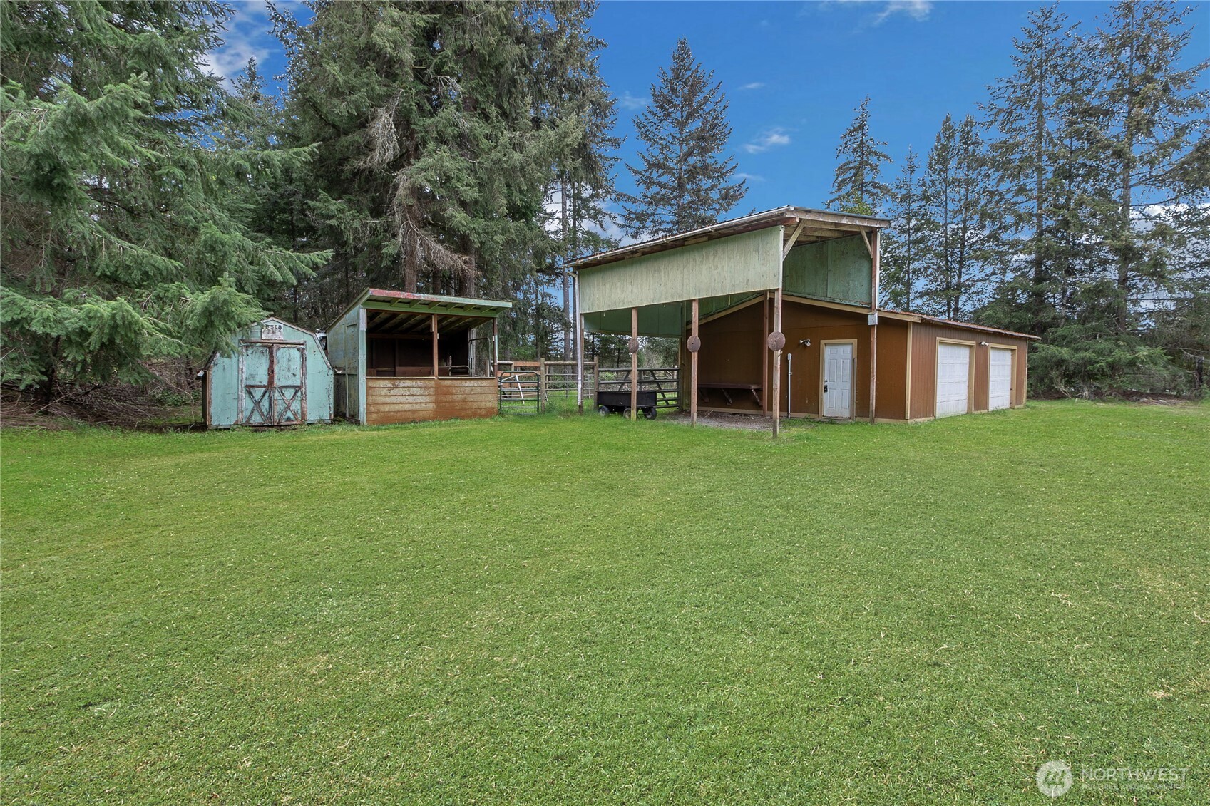 5528 Southwest Paradise Lane Port Orchard, WA 98367 - Photo 5 of 34