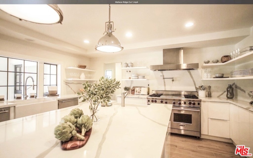 1075 Wallace Beverly Hills Beverly Hills, CA 90210 - Photo 14 of 35