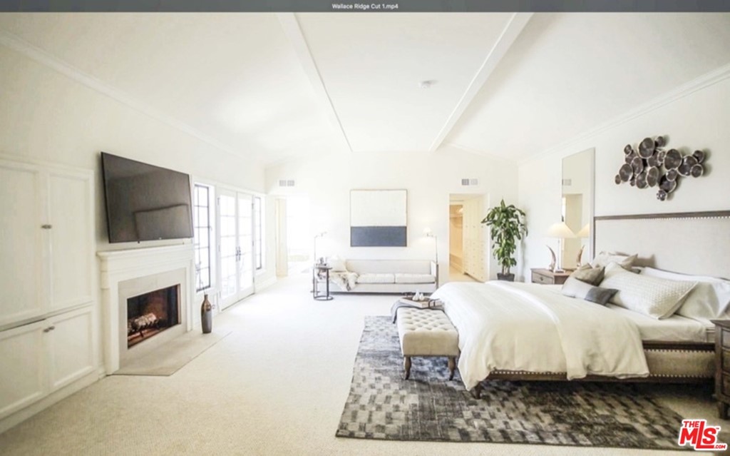 1075 Wallace Beverly Hills Beverly Hills, CA 90210 - Photo 18 of 35