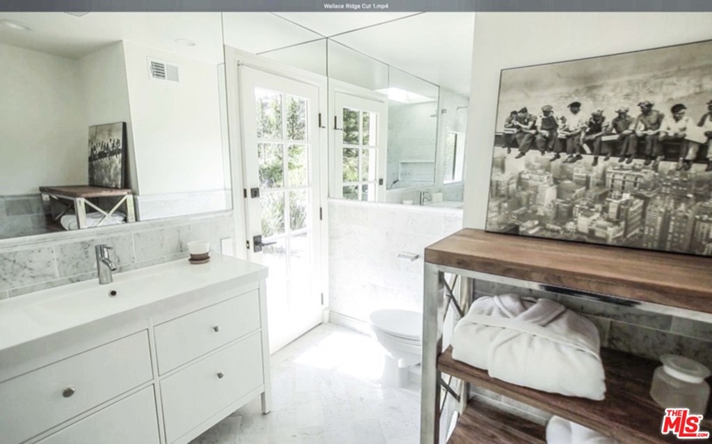 1075 Wallace Beverly Hills Beverly Hills, CA 90210 - Photo 27 of 35