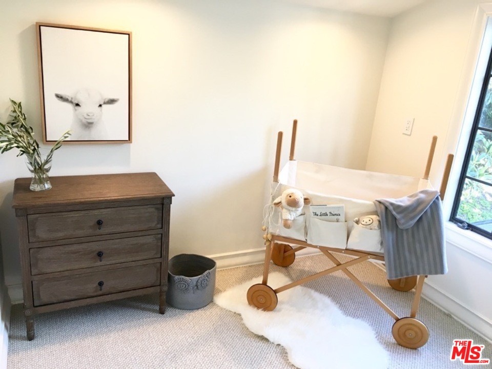 1075 Wallace Beverly Hills Beverly Hills, CA 90210 - Photo 28 of 35