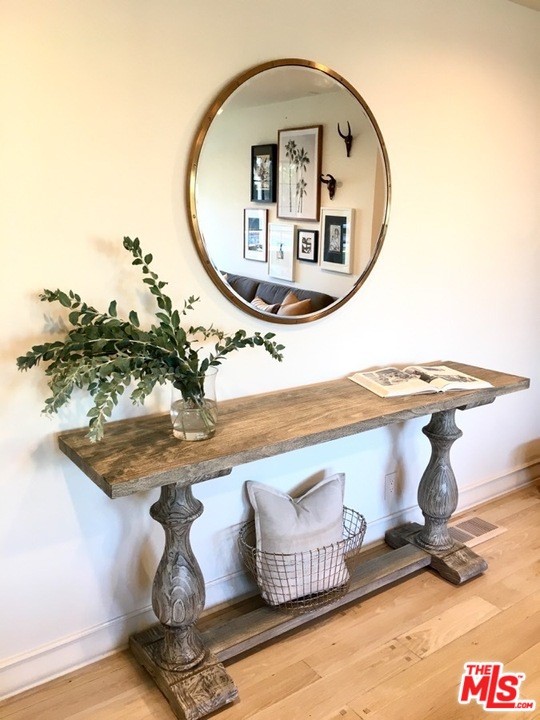 1075 Wallace Beverly Hills Beverly Hills, CA 90210 - Photo 29 of 35