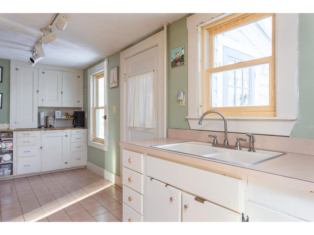 123 Rogers Road Kittery, ME 03904 - Photo 9 of 23