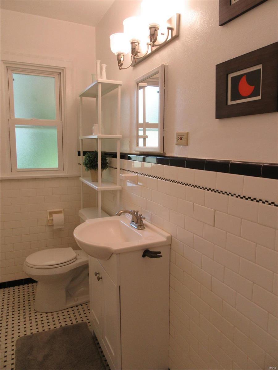 528 St Clair Road Fairview Heights, IL 62208 - Photo 11 of 26