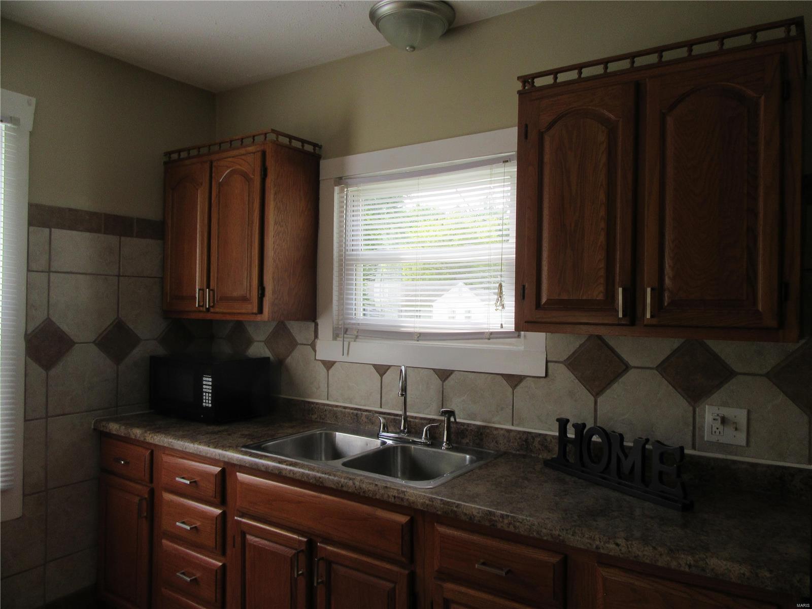 528 St Clair Road Fairview Heights, IL 62208 - Photo 7 of 26
