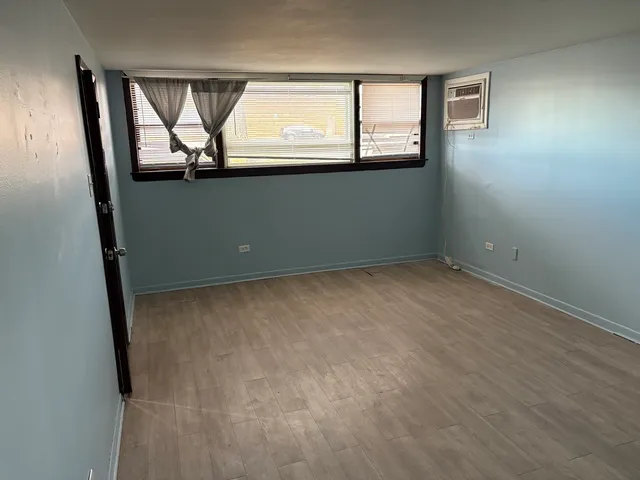 $240,000 | 15020 Woodlawn Avenue, Dolton, IL 60419