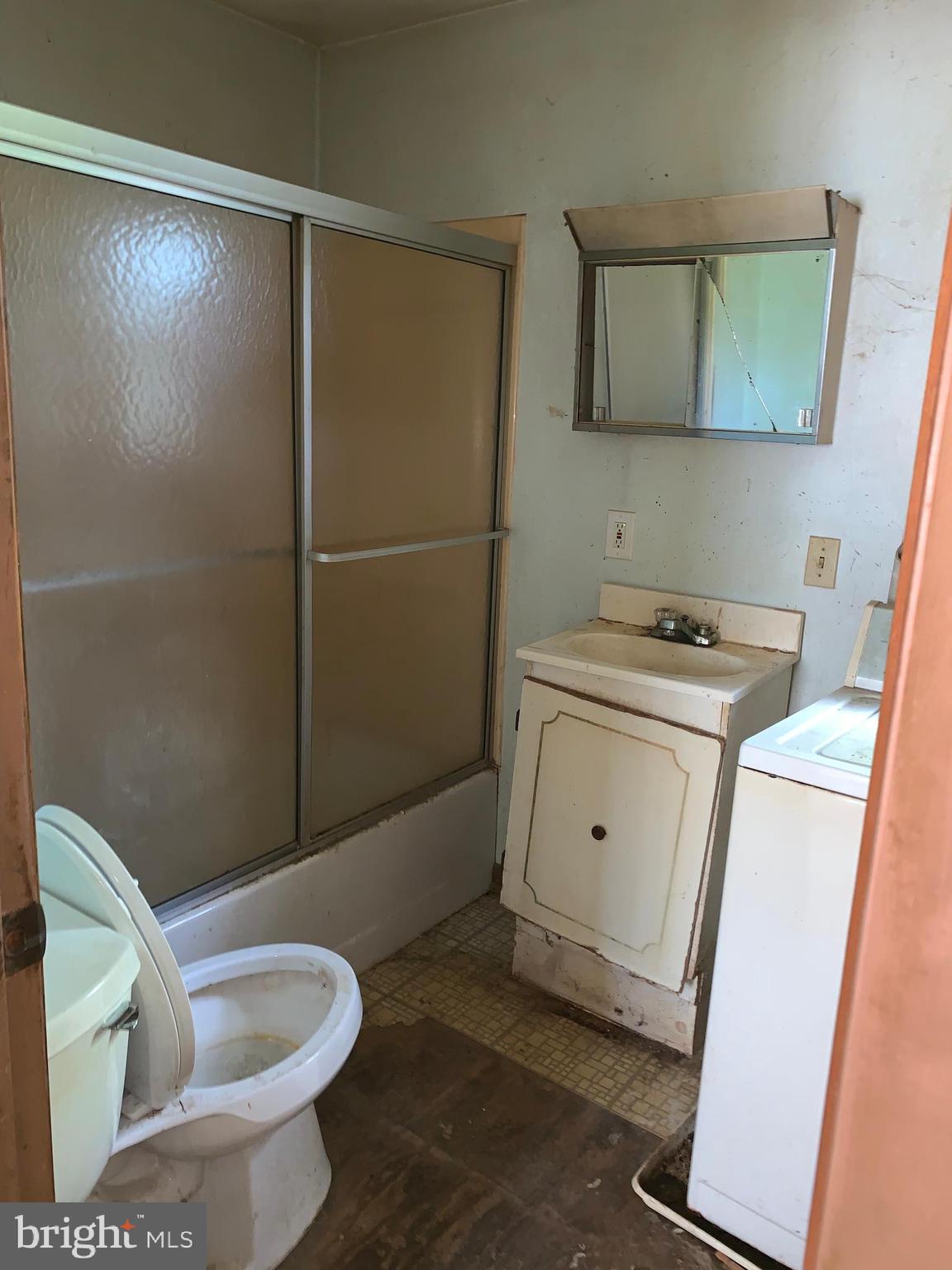 6824 Mountain Church Road Middletown, MD 21769 - Photo 11 of 15 Bathroom