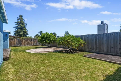 $1,495,000 | 4655 El Carro Lane, Carpinteria, CA 93013