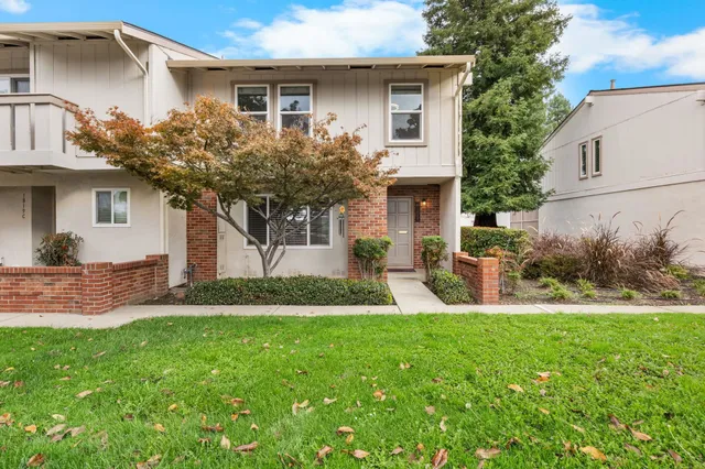 $599,000 | 1819 Wildbrook Court, Unit D, Concord, CA 94521