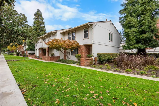 $599,000 | 1819 Wildbrook Court, Unit D, Concord, CA 94521