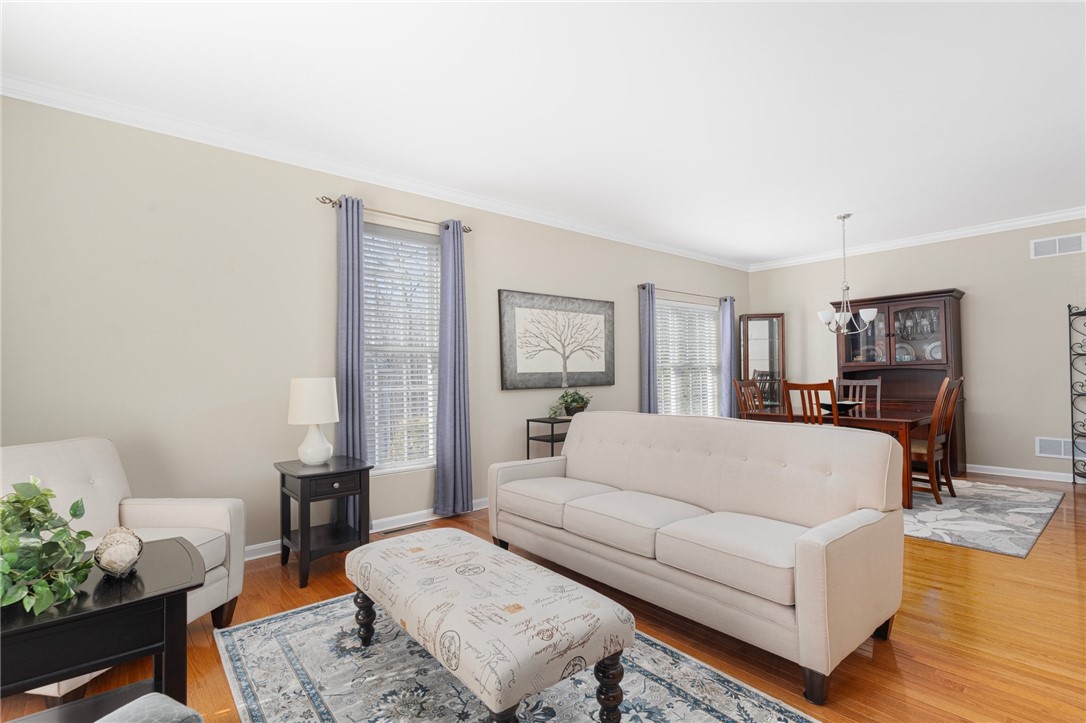 31 Cambridge Circle Smithfield, RI 02917 - Photo 2 of 43