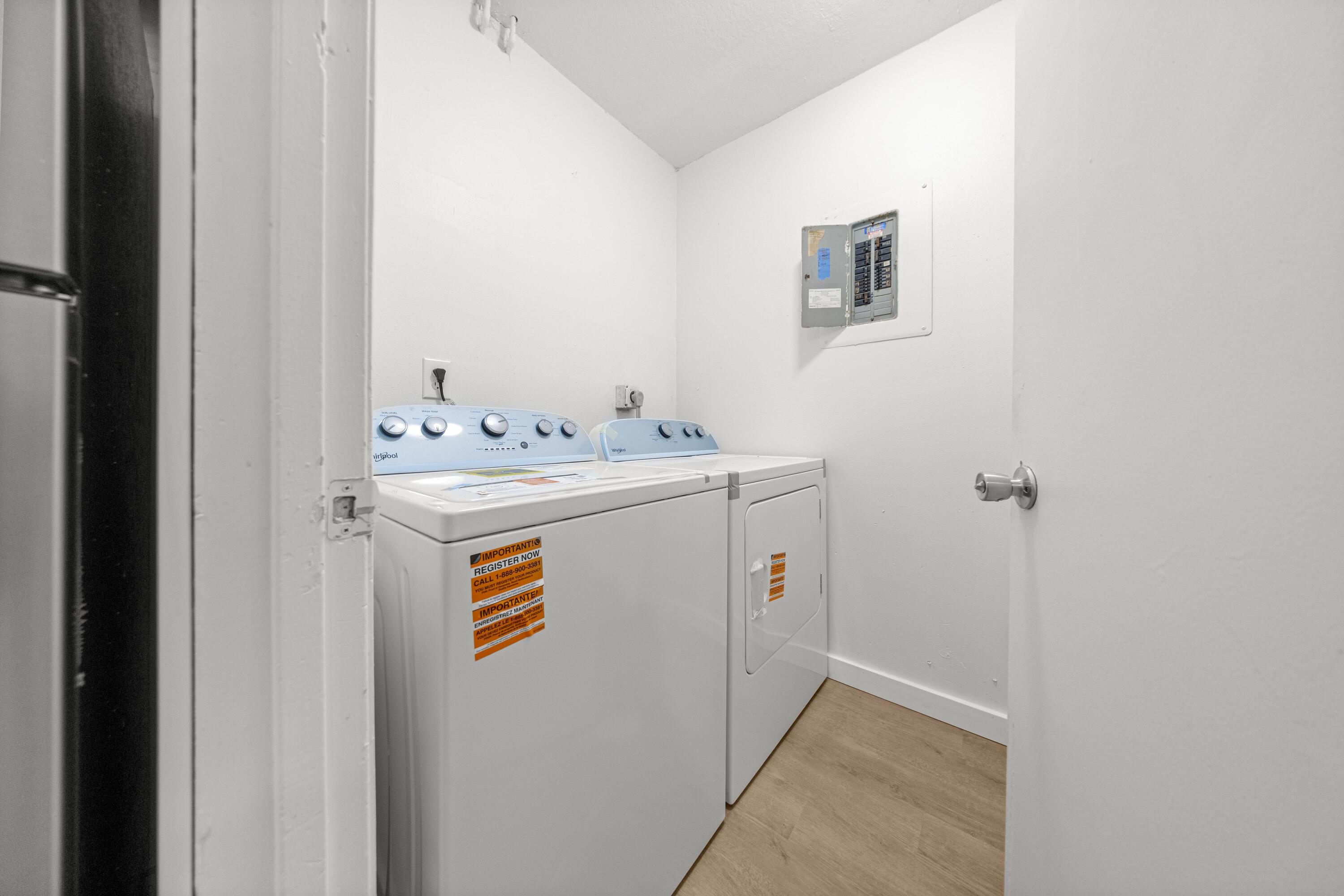 2931 Southeast 52nd Avenue Ocala, FL 34480 - Photo 11 of 52 a utility room with dryer and washer