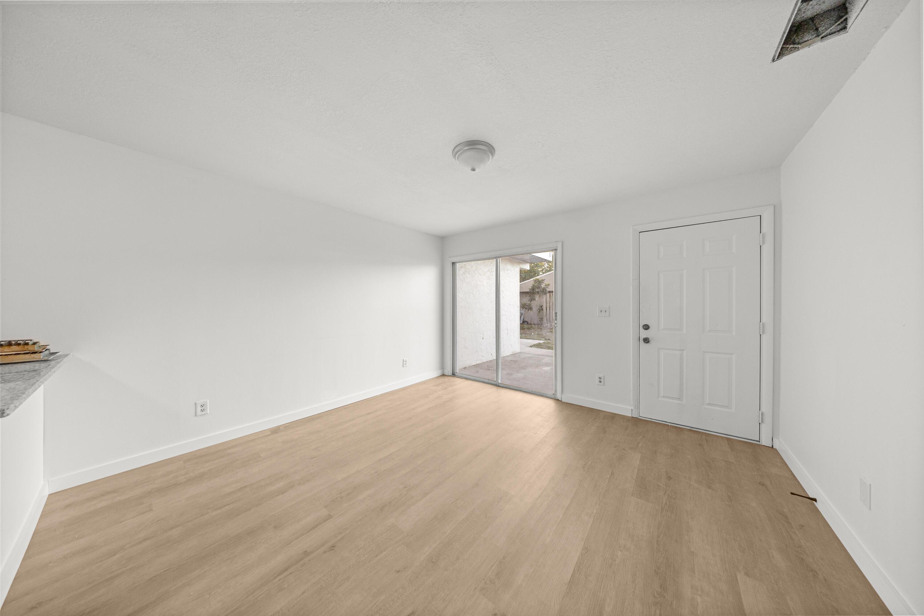2931 Southeast 52nd Avenue Ocala, FL 34480 - Photo 24 of 52 a view of an empty room and window