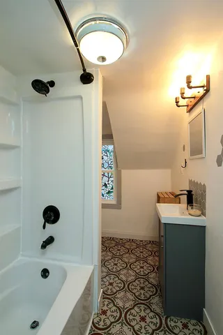 $179,900 | 528 South Holcombe Avenue, Litchfield, MN 55355