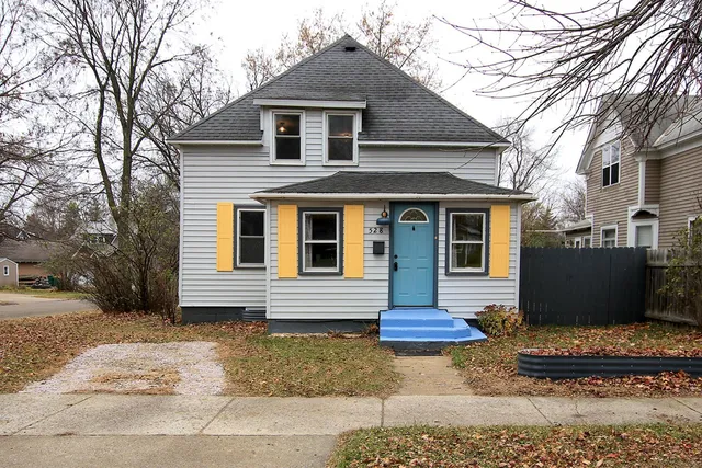 $179,900 | 528 South Holcombe Avenue, Litchfield, MN 55355