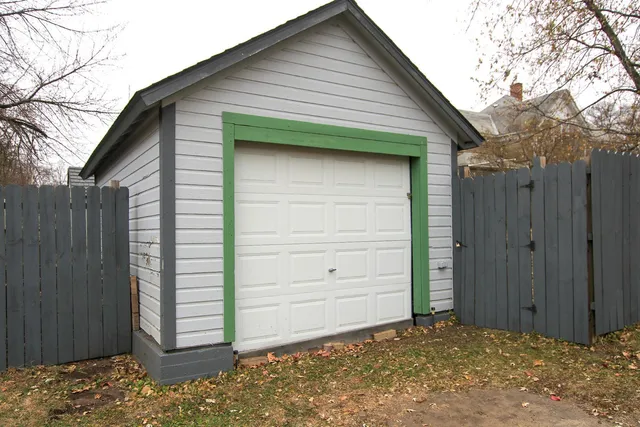 $179,900 | 528 South Holcombe Avenue, Litchfield, MN 55355