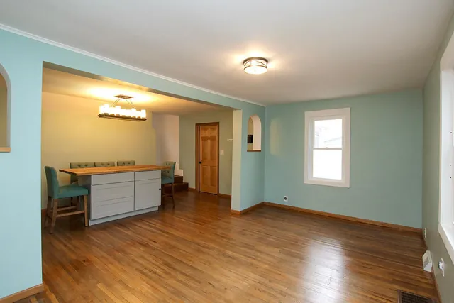 $179,900 | 528 South Holcombe Avenue, Litchfield, MN 55355