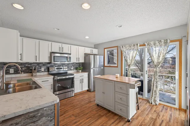 $210,000 | 4811 Education Drive North, Unit 2, Hugo, MN 55038