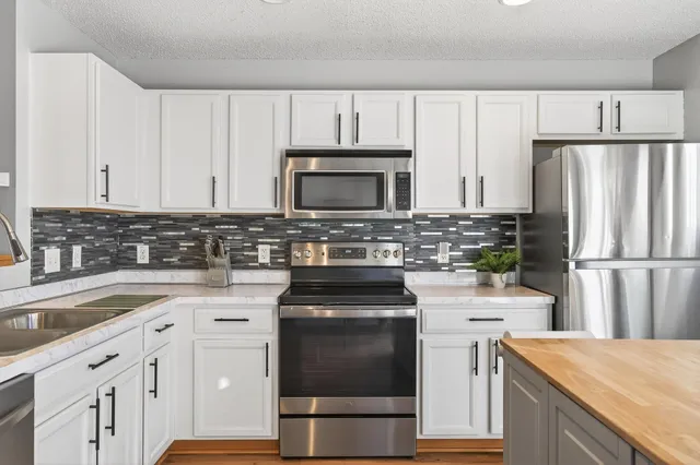 $210,000 | 4811 Education Drive North, Unit 2, Hugo, MN 55038