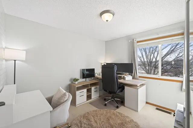 $210,000 | 4811 Education Drive North, Unit 2, Hugo, MN 55038