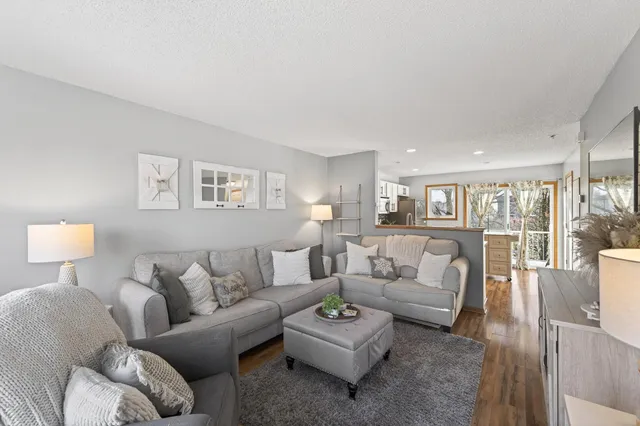 $210,000 | 4811 Education Drive North, Unit 2, Hugo, MN 55038