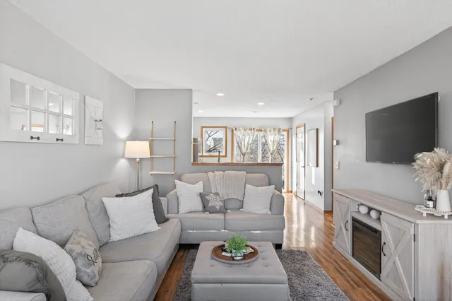 $210,000 | 4811 Education Drive North, Unit 2, Hugo, MN 55038