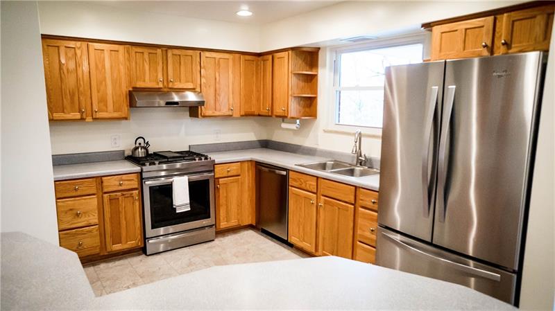 133 Hampton Court Butler, PA 16002 - Photo 8 of 23