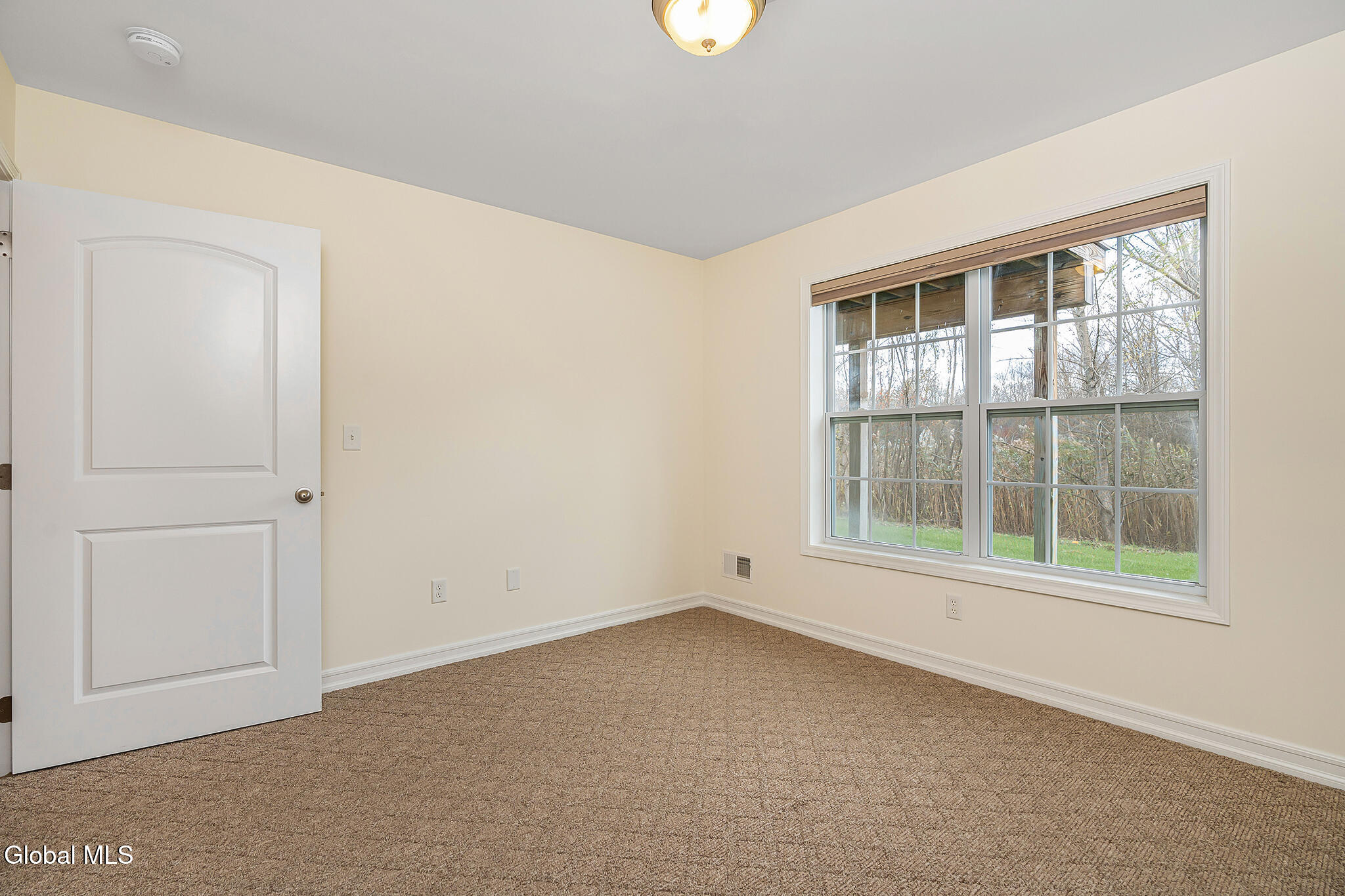 140 Paddock Circle Rotterdam, NY 12306 - Photo 19 of 43 016-140-Paddock-Cricle