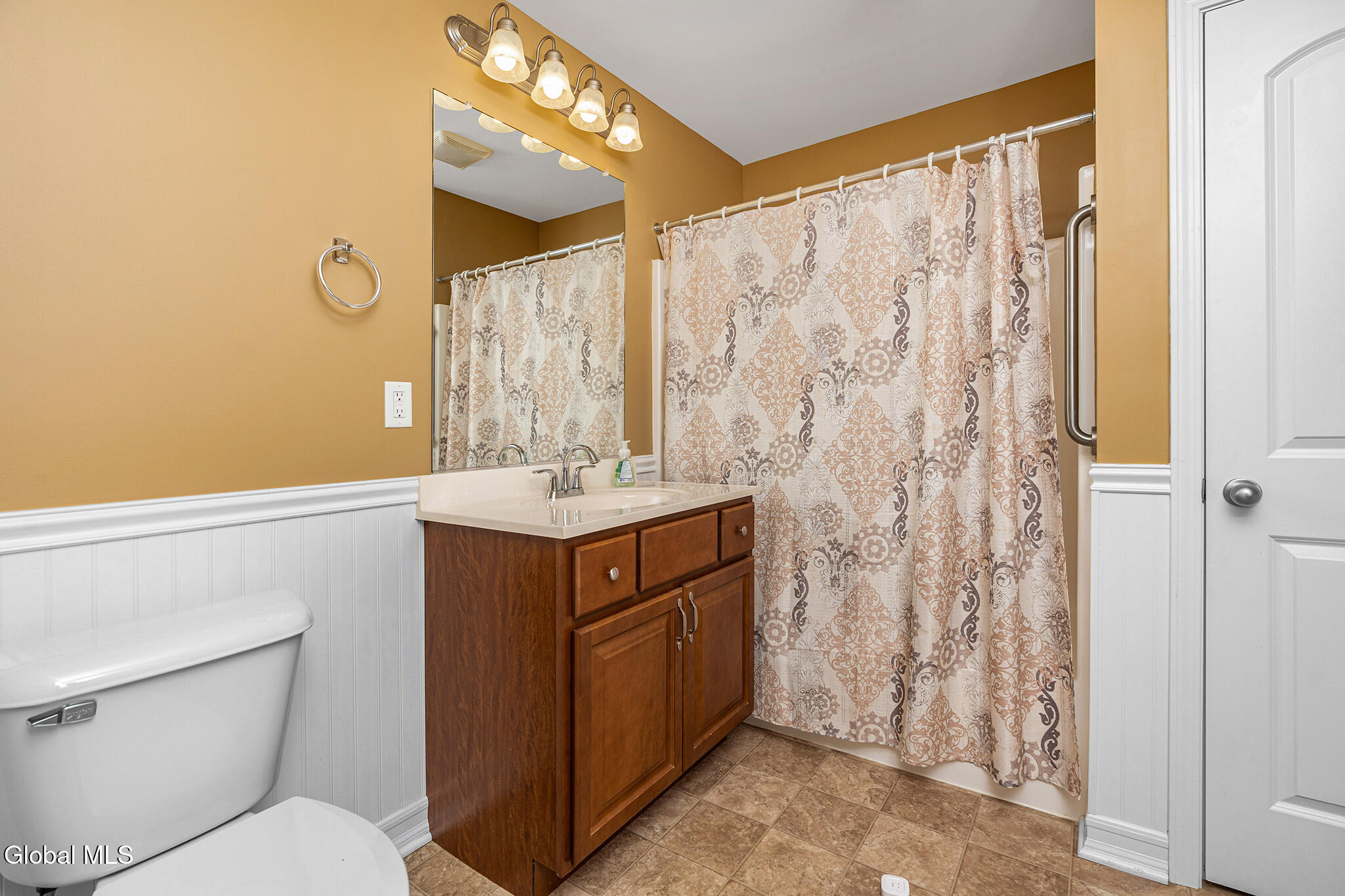 140 Paddock Circle Rotterdam, NY 12306 - Photo 22 of 43 010-140-Paddock-Cricle