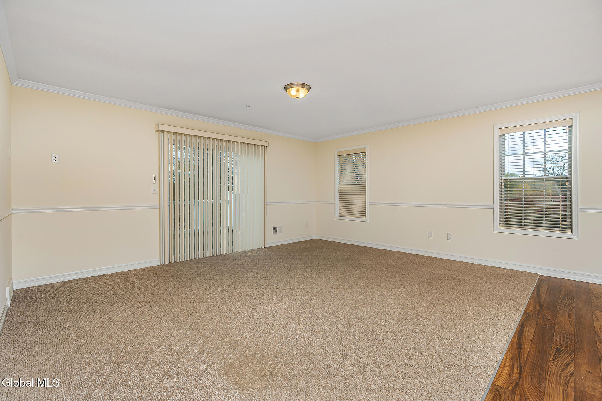 140 Paddock Circle Rotterdam, NY 12306 - Photo 8 of 43 009-140-Paddock-Cricle