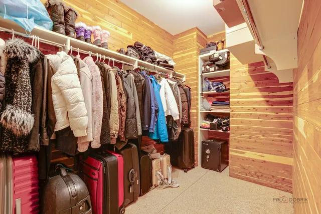 $1,995,000 | 1235 Scott Avenue, Winnetka, IL 60093