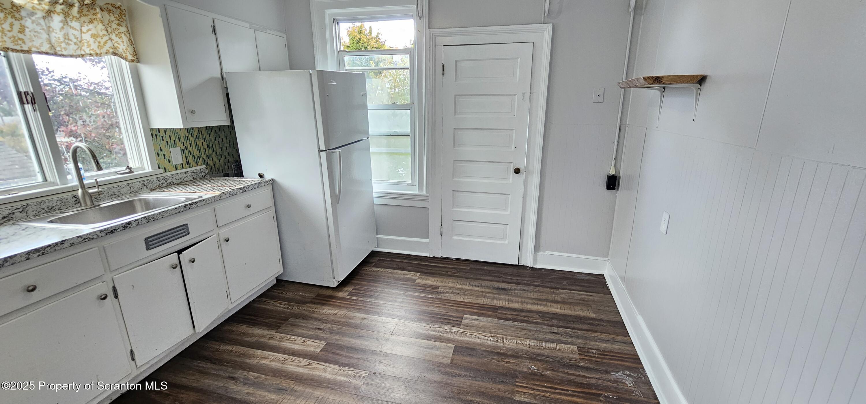 123 Oak Street, Unit 2 Scranton, PA 18508 - Photo 2 of 9 20251022_143542