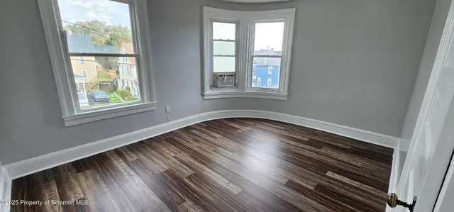 $1,250 | 123 Oak Street, Unit 2, Scranton, PA 18508