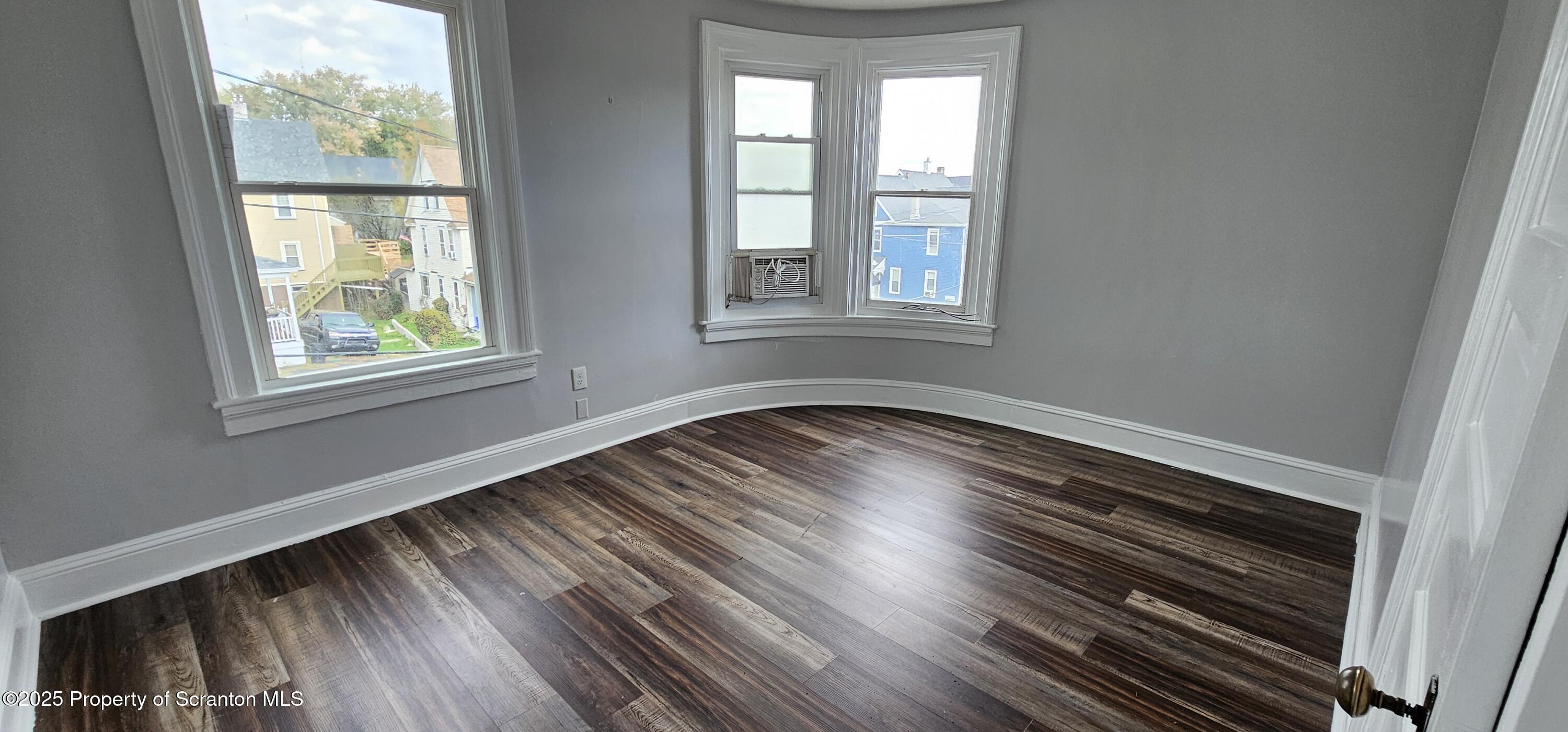 123 Oak Street, Unit 2 Scranton, PA 18508 - Photo 4 of 9 20251022_143745